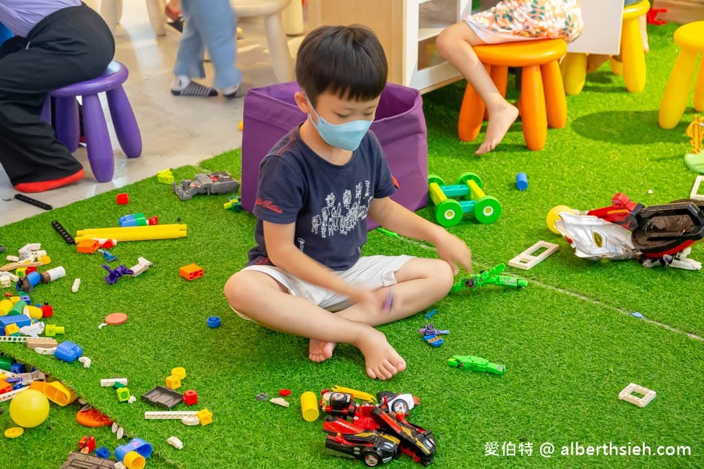 嘉義親子景點｜中埔穀倉農創園區，全台唯一穀倉星巴克，免門票親子遊戲區