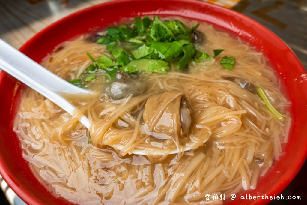 阿甲蚵仔大腸麵線．桃園後站早餐（陽明公園旁料多實在美味的排隊美食）