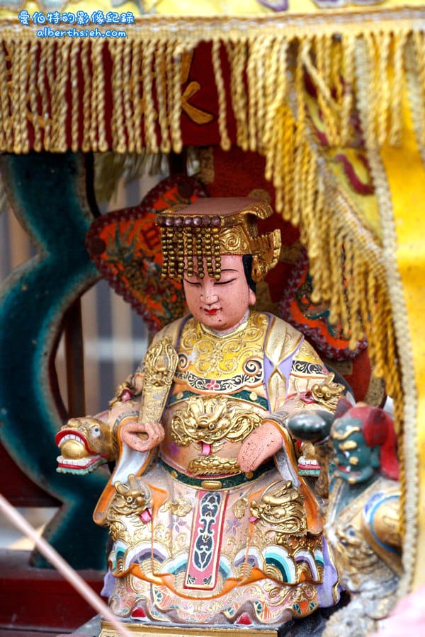 馬祖北竿.擺暝文化祭(神明也要過年,燒馬糧扛乩神轎遶境超熱鬧) - 第20張圖 馬祖北竿.擺暝文化祭(神明也要過年,燒馬糧扛乩神轎遶境超熱鬧)