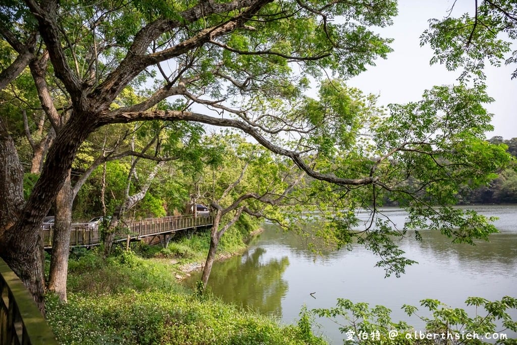 西湖渡假村映象水岸.苗栗三義美食(峇里島風湖畔景觀咖啡廳,還可以踩天鵝船) - 第6張圖 西湖渡假村映象水岸.苗栗三義美食(峇里島風湖畔景觀咖啡廳,還可以踩天鵝船)