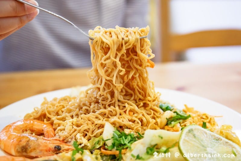 阿含thai．龍岡忠貞市場美食（文青風格的泰式料理，酸辣海鮮炒MAMA麵好好吃）