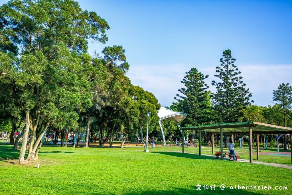 桃園中壢景點．龍岡森林公園（兒童遊樂區、大草原、樹木、乾淨的空氣，適合全家出遊的好去處）