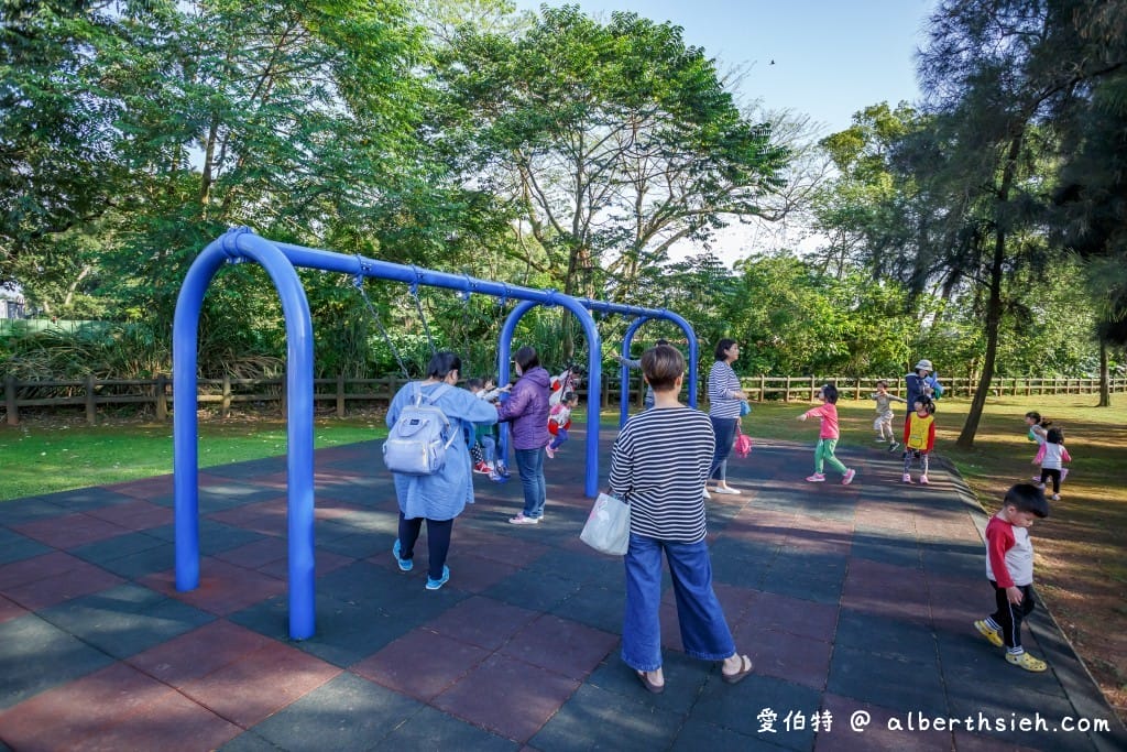 桃園中壢景點．龍岡森林公園（兒童遊樂區、大草原、樹木、乾淨的空氣，適合全家出遊的好去處）