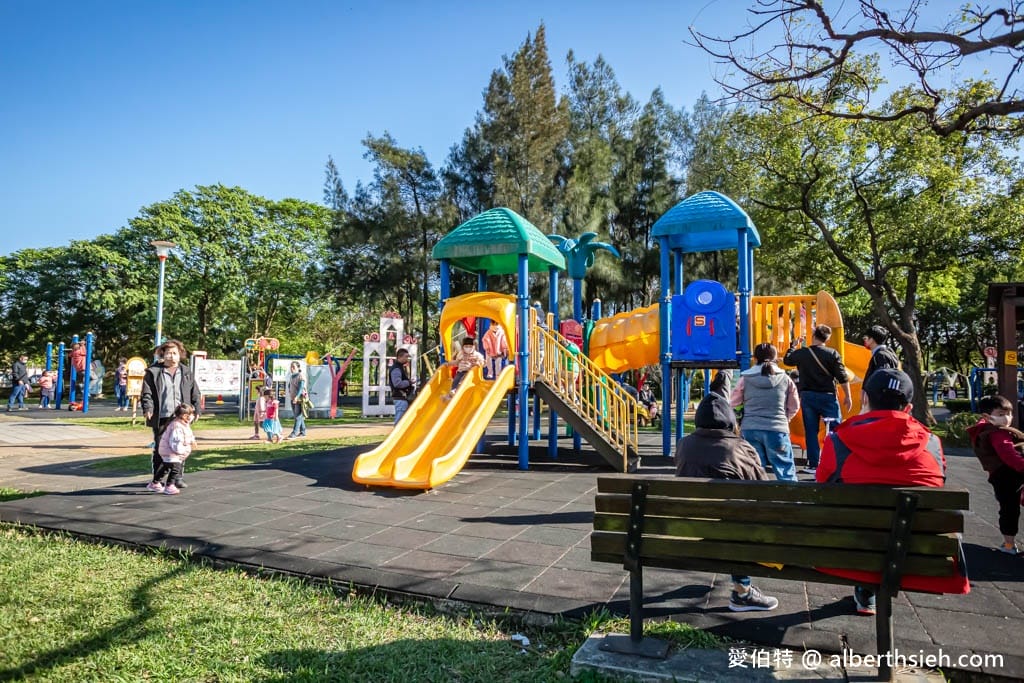 桃園中壢景點．龍岡森林公園（兒童遊樂區、大草原、樹木、乾淨的空氣，適合全家出遊的好去處）