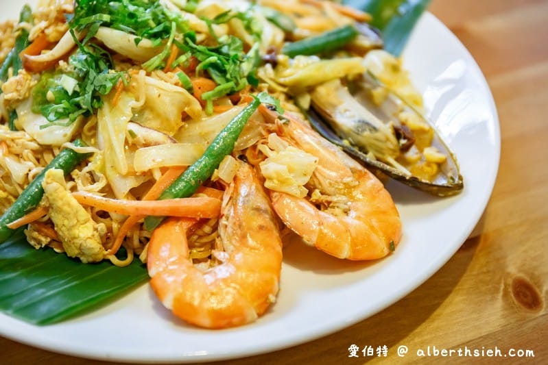 阿含thai．龍岡忠貞市場美食（文青風格的泰式料理，酸辣海鮮炒MAMA麵好好吃）