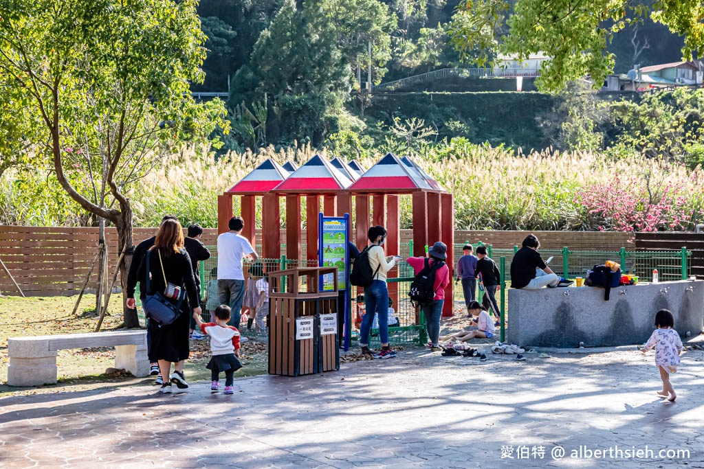 苗栗泰安親子景點．泰雅原住民文化產業園區（WAKHUL親子公園，免費碳酸泉水泡腳池，溫泉煮蛋） @愛伯特