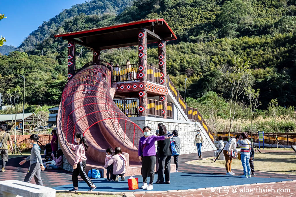 苗栗泰安親子景點．泰雅原住民文化產業園區（WAKHUL親子公園，免費碳酸泉水泡腳池，溫泉煮蛋） @愛伯特