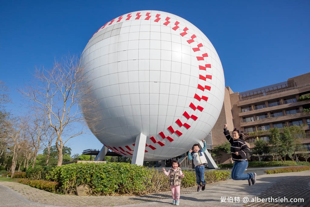 史努比棒球名人堂．桃園龍潭景點（免門票親子景點，免費史努比樂園結合棒球博物館） @愛伯特