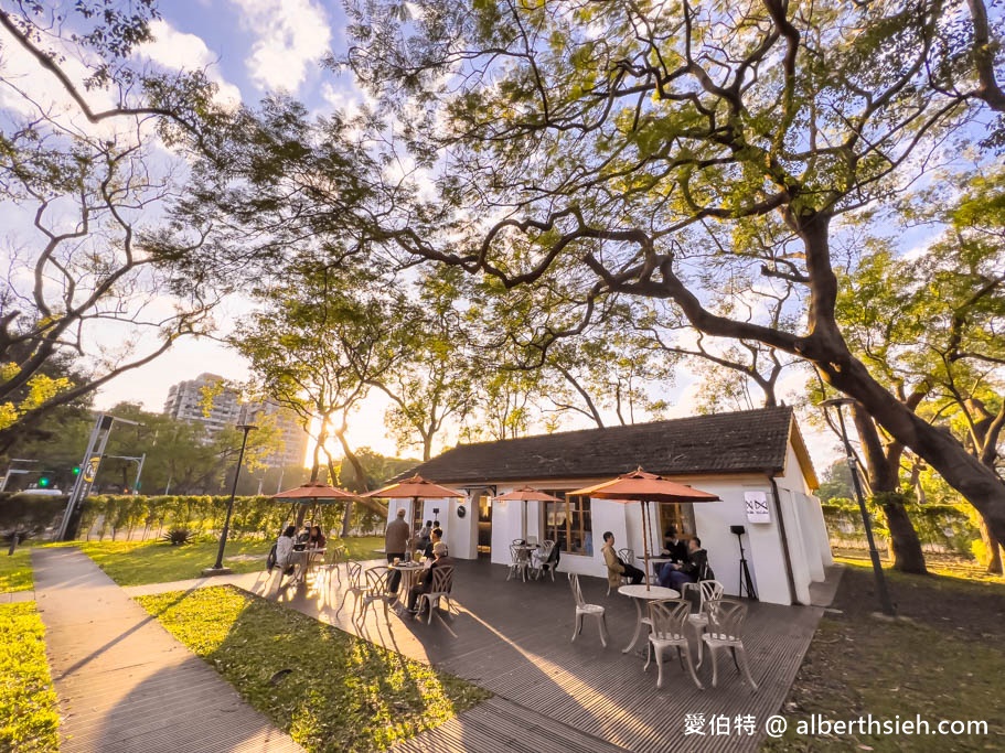 虎頭山環保公園．桃園夜景景點（俯瞰桃園市景，即時影像在家也能看，市區車程僅10分鐘） @愛伯特