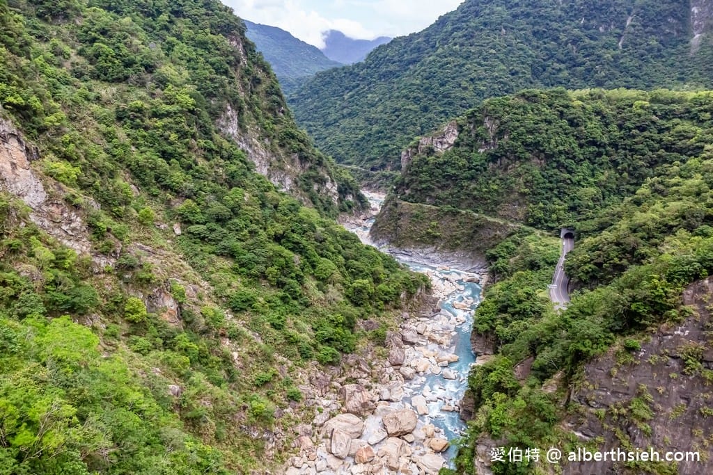 太魯閣布洛灣吊橋(山月吊橋).花蓮秀林景點(現場排隊免預約,跨越立霧溪,離溪谷落差最大,深跨比最高的峽谷吊橋) - 第18張圖 太魯閣布洛灣吊橋(山月吊橋).花蓮秀林景點(現場排隊免預約,跨越立霧溪,離溪谷落差最大,深跨比最高的峽谷吊橋)