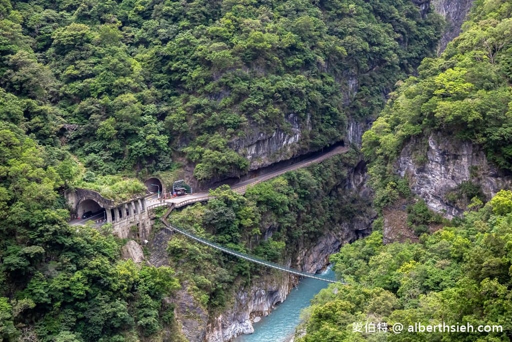 太魯閣布洛灣吊橋(山月吊橋).花蓮秀林景點(現場排隊免預約,跨越立霧溪,離溪谷落差最大,深跨比最高的峽谷吊橋) - 第17張圖 太魯閣布洛灣吊橋(山月吊橋).花蓮秀林景點(現場排隊免預約,跨越立霧溪,離溪谷落差最大,深跨比最高的峽谷吊橋)