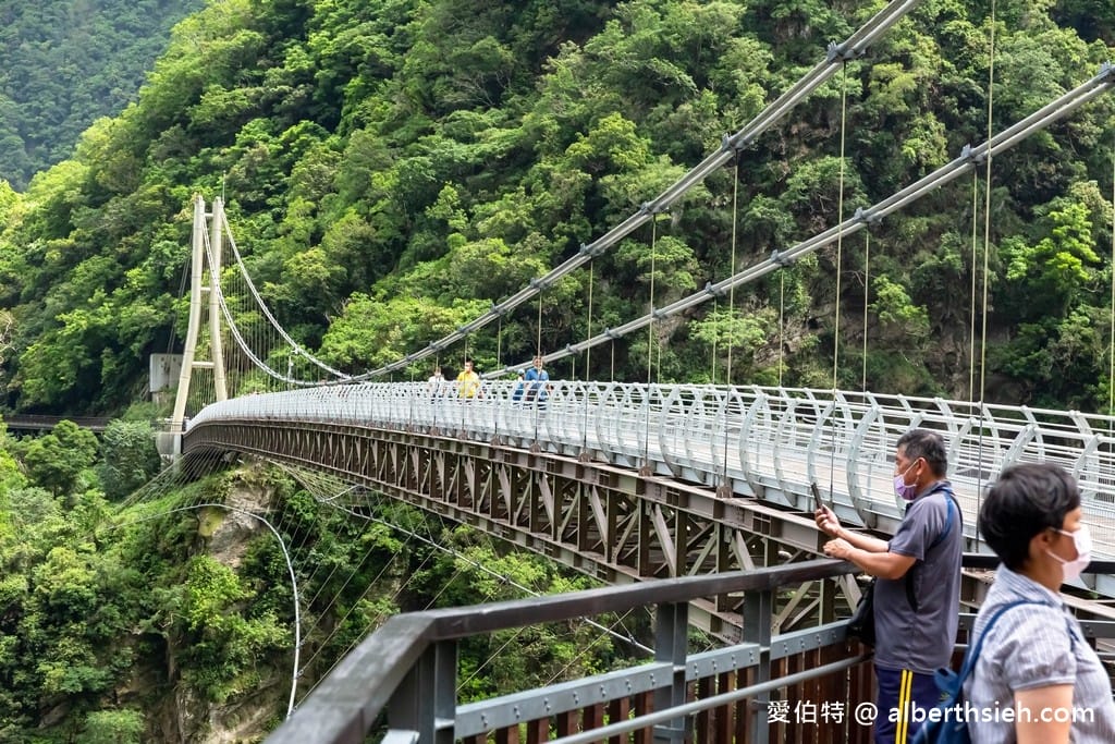 太魯閣布洛灣吊橋(山月吊橋).花蓮秀林景點(現場排隊免預約,跨越立霧溪,離溪谷落差最大,深跨比最高的峽谷吊橋) - 第21張圖 太魯閣布洛灣吊橋(山月吊橋).花蓮秀林景點(現場排隊免預約,跨越立霧溪,離溪谷落差最大,深跨比最高的峽谷吊橋)