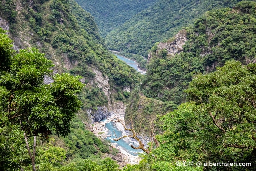 太魯閣布洛灣吊橋(山月吊橋).花蓮秀林景點(現場排隊免預約,跨越立霧溪,離溪谷落差最大,深跨比最高的峽谷吊橋) - 第13張圖 太魯閣布洛灣吊橋(山月吊橋).花蓮秀林景點(現場排隊免預約,跨越立霧溪,離溪谷落差最大,深跨比最高的峽谷吊橋)