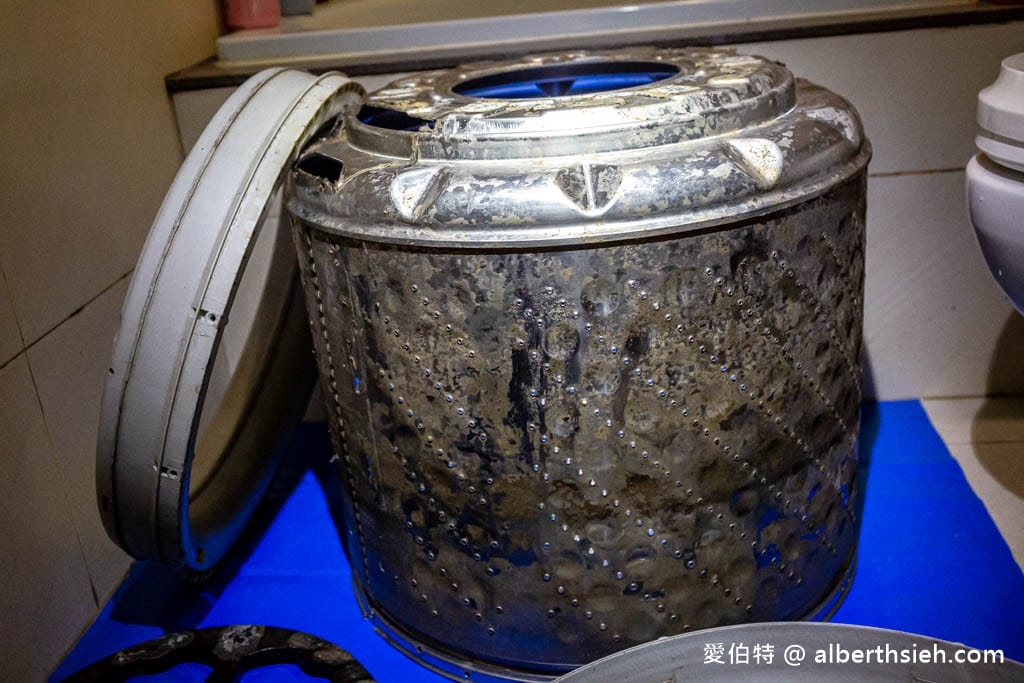 洗衣機真的有那麼髒？只靠洗衣機清洗劑絕對不夠！開箱五年沒洗的洗衣機 FT.小川職人洗衣機清洗