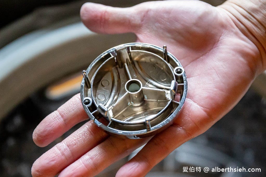 洗衣機真的有那麼髒？只靠洗衣機清洗劑絕對不夠！開箱五年沒洗的洗衣機 FT.小川職人洗衣機清洗