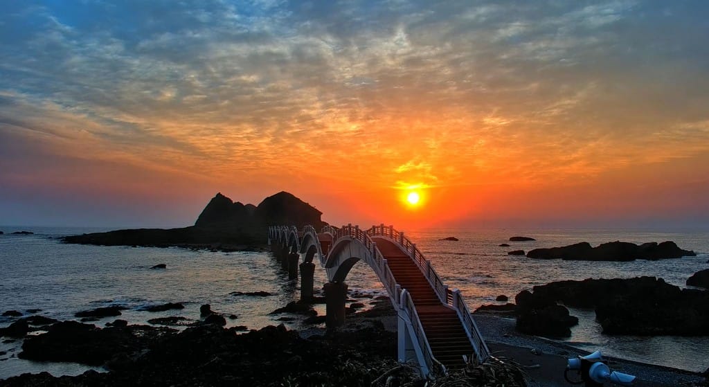 三仙台．台東成功景點（東部最美跨海八拱大橋，內含即時影像）