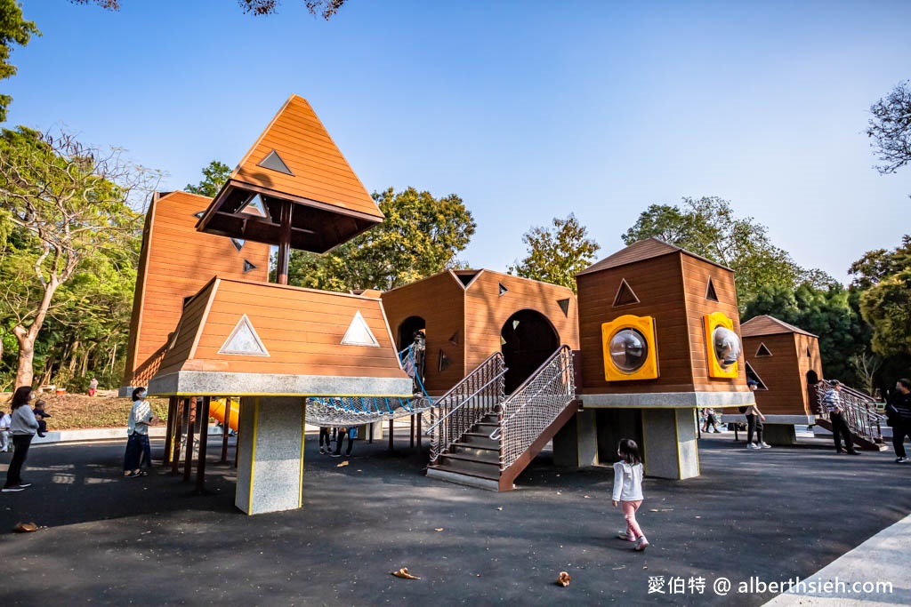 嘉義免費親子景點．KANO園區（星光溜滑梯、滑草場、太空城堡遊戲區） @愛伯特