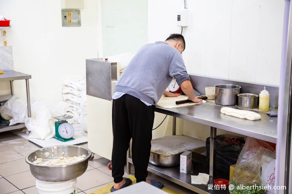 永福西街中式早餐．桃園八德美食（胡椒餅25、烤饅頭20、手工蛋餅都好吃的巷弄美食） @愛伯特