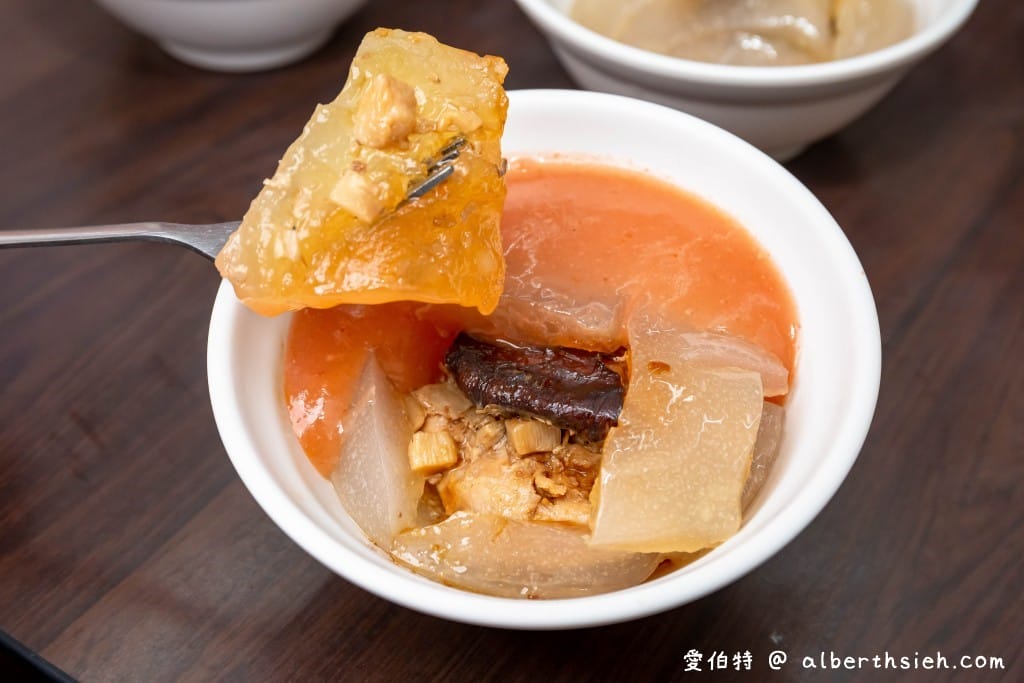 鶯桃肉圓｜桃園美食小吃，圓糯米的油飯必點超Q彈好吃