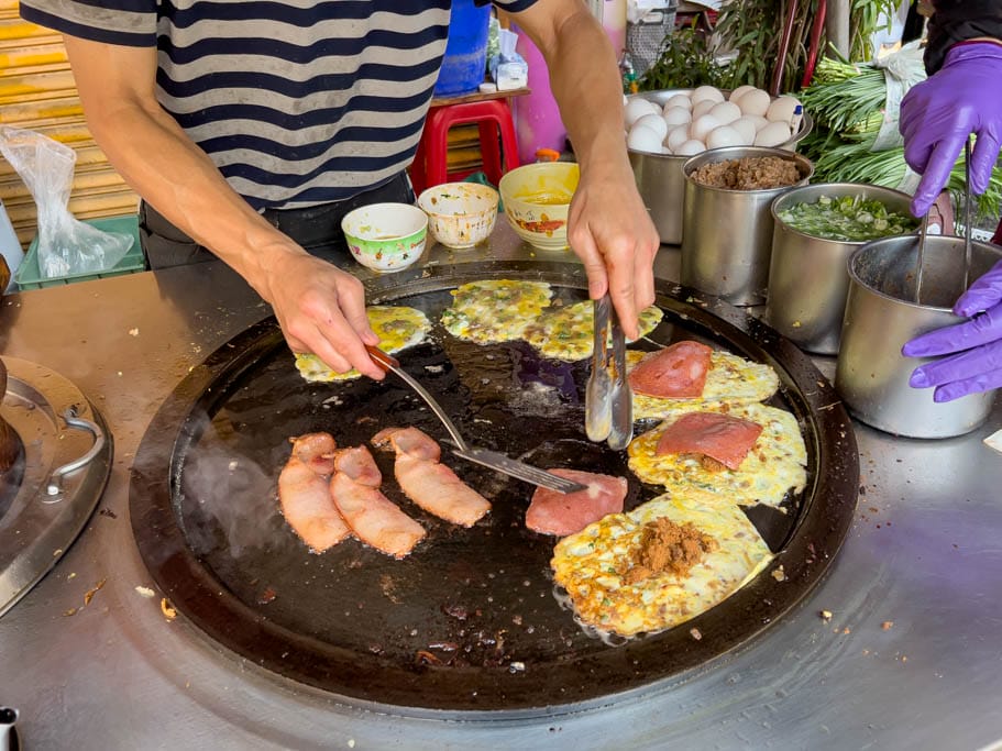 桃園龜山后街美食．龜山無名蛋包飯（多層次口感好吃美味的早餐）