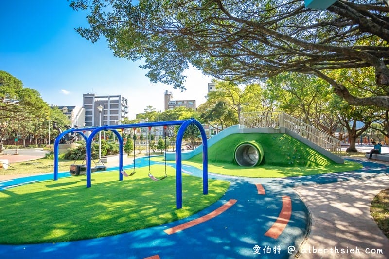 中壢親子公園．中壢藝術園區（土丘溜滑梯、旋轉陀螺、親子鞦韆、攀爬網、攀岩塊）