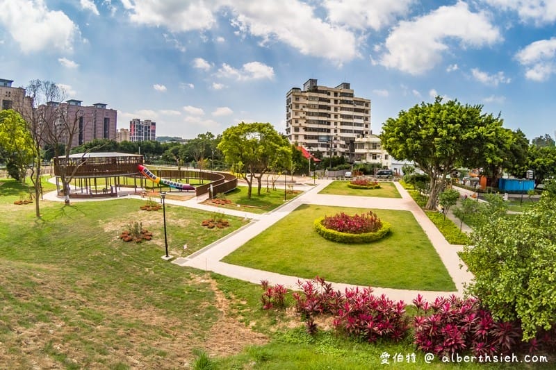 桃園親子景點．龜山中興兒二公園（透明彩虹水管溜滑梯，兒童遊戲沙坑）