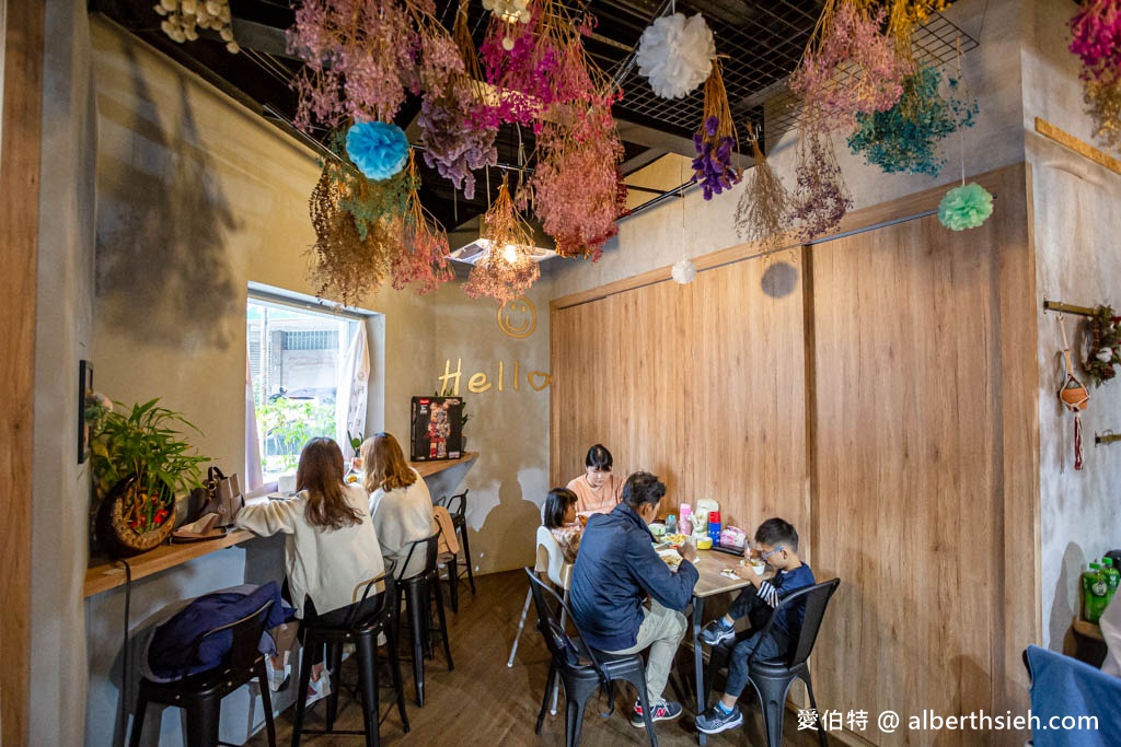 苗栗通霄美食．梁陳吉日（美麗的乾燥花餐廳價格親民餐點美味） @愛伯特