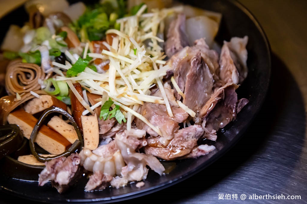 郭記麵館．桃園龍潭美食小吃推薦（在地人評價超高，滷肉飯超好吃） @愛伯特