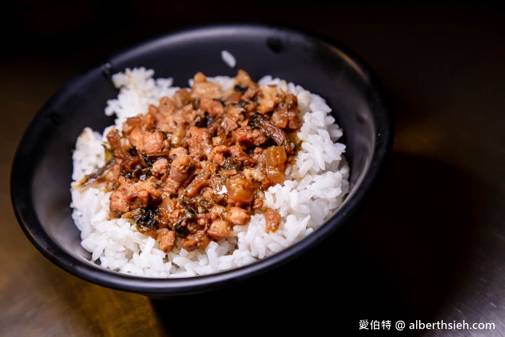 郭記麵館．桃園龍潭美食小吃推薦（在地人評價超高，滷肉飯超好吃） @愛伯特