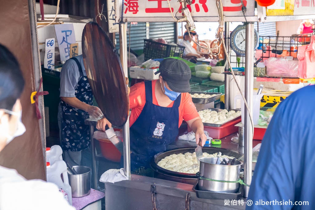 銘記上海生煎包．桃園中壢美食（龍岡忠貞市場推薦早餐，一顆只要11元，推薦韭菜口味） @愛伯特