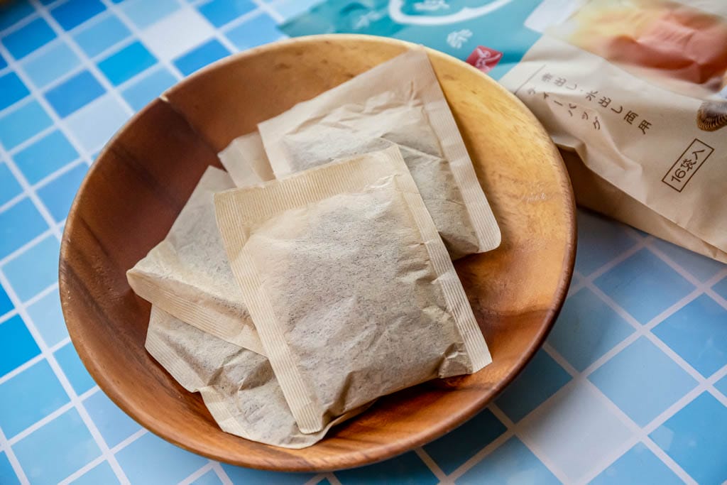 日本麥茶茶包推薦｜零咖啡因清爽甘甜消暑解渴的三款好喝冷泡麥茶