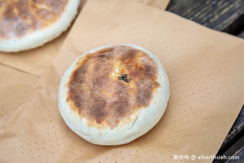 阿一碳烤紅糖餅．宜蘭美食（四川湖北經典甜點，老麵有嚼勁帶點碳烤香，不油膩超好吃）
