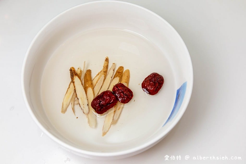 冰鎮啤酒蝦．食譜（啤酒配上鮮甜彈牙的蝦肉超美味）