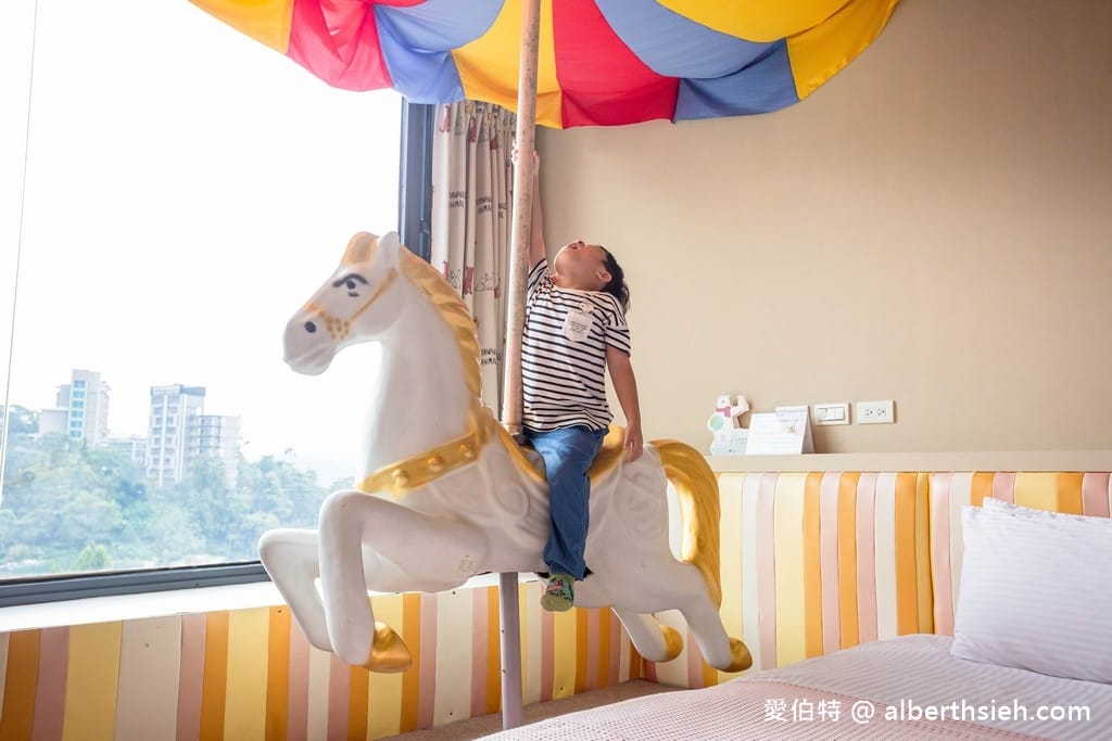南投日月潭親子住宿．五船民宿（近水社碼頭，房間內有旋轉木馬跟廚房玩具）