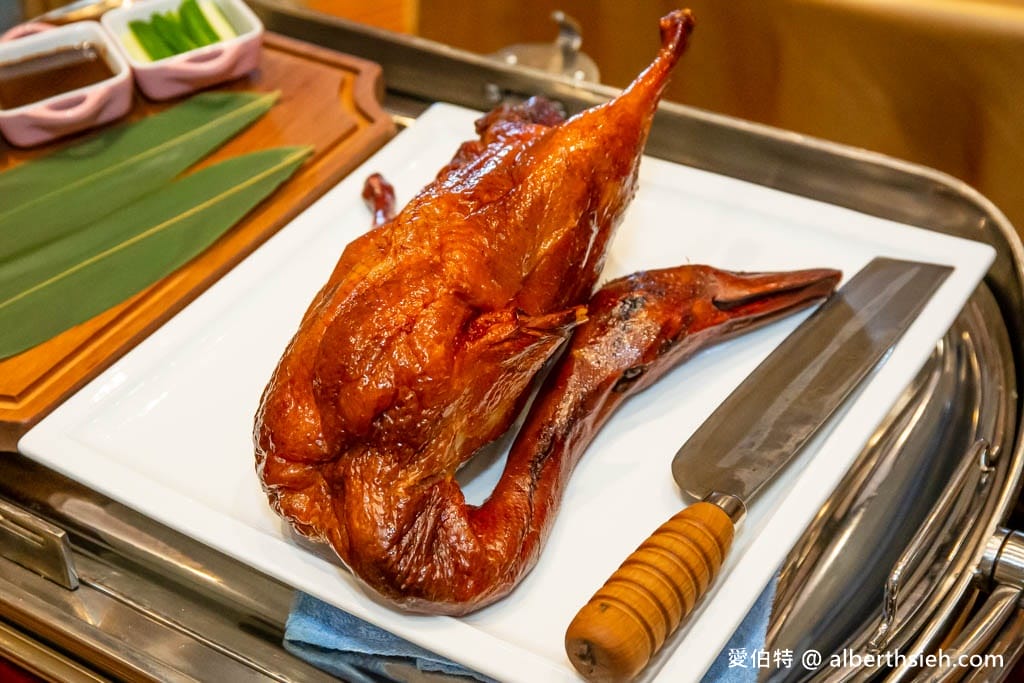 晶粵軒烤鴨餐廳．桃園藝文特區美食（櫻桃鴨現場片鴨秀，烤鴨全餐3吃必點，晶宴會館新品牌）