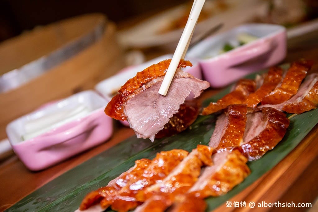 晶粵軒烤鴨餐廳．桃園藝文特區美食（櫻桃鴨現場片鴨秀，烤鴨全餐3吃必點，晶宴會館新品牌）