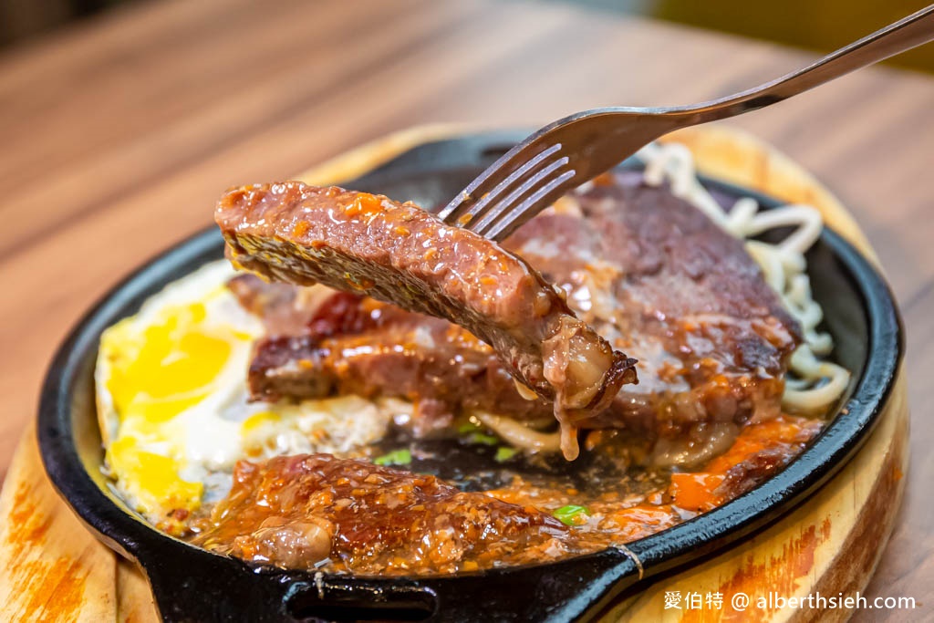 艾佳牛排館．桃園藝文特區美食（270元起牛排以及近70款超爽Buffet隨你吃到飽！） @愛伯特