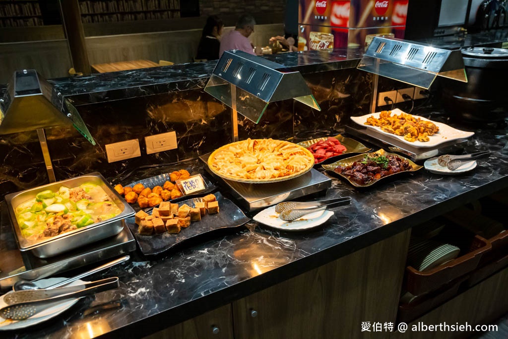 艾佳牛排館．桃園藝文特區美食（270元起牛排以及近70款超爽Buffet隨你吃到飽！） @愛伯特