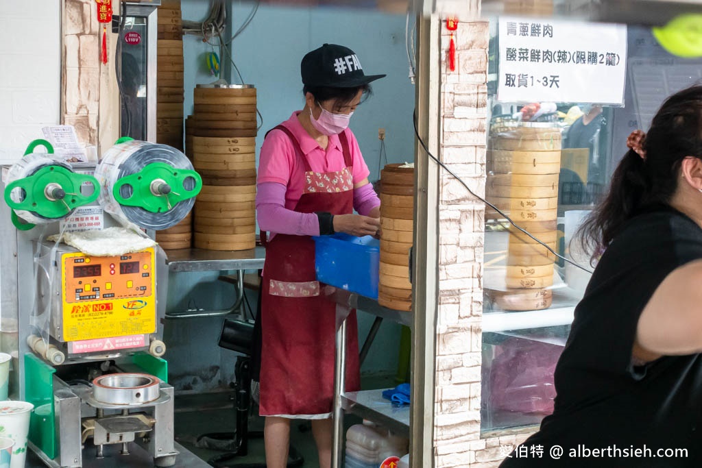 桃園早餐推薦．忠貞市場祖傳現做小籠包龜山分店（10顆一籠90元，吃完直接讓你飽到天靈蓋） @愛伯特