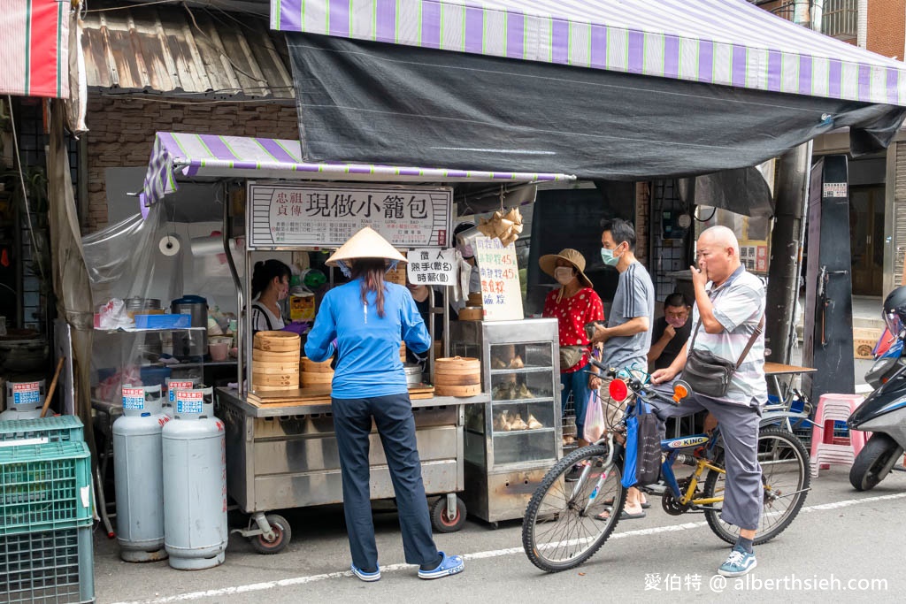 桃園早餐推薦．忠貞市場祖傳現做小籠包龜山分店（10顆一籠90元，吃完直接讓你飽到天靈蓋） @愛伯特