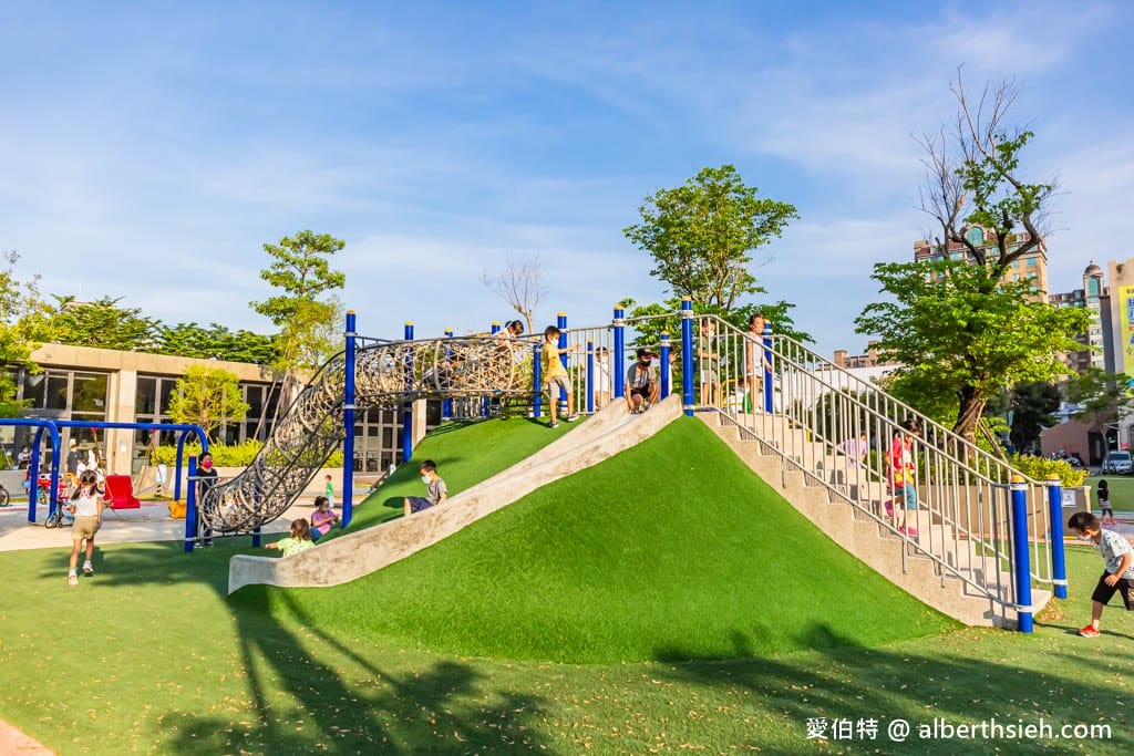 內壢文化公園．桃園親子景點（首座兒童體驗駕駛訓練公園，彩虹跑道，共融式遊戲場）