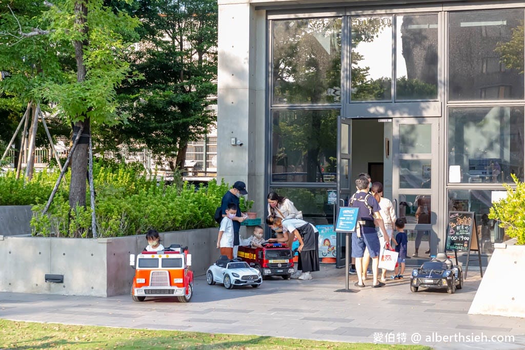 內壢文化公園．桃園親子景點（首座兒童體驗駕駛訓練公園，彩虹跑道，共融式遊戲場）