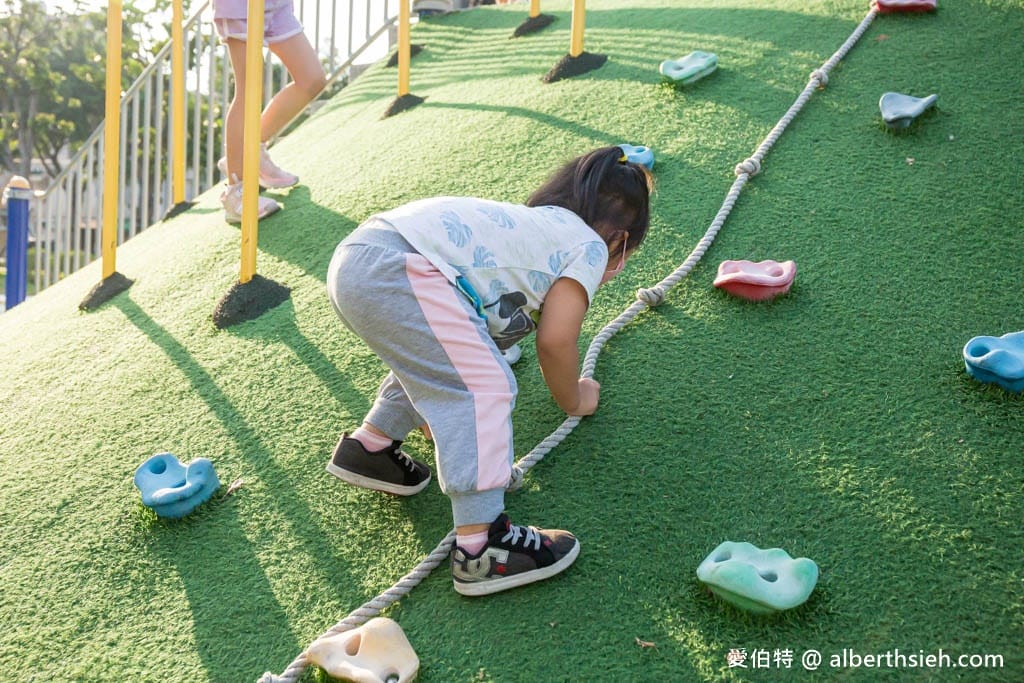 內壢文化公園．桃園親子景點（首座兒童體驗駕駛訓練公園，彩虹跑道，共融式遊戲場）