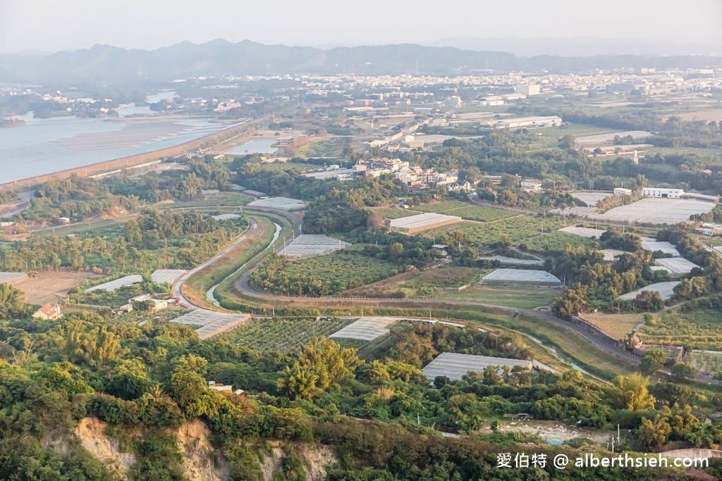 高雄景點．崗山之眼（登高40公尺天空步道上帝視角俯瞰週邊群山美景，入園門票費用/接駁車資訊）