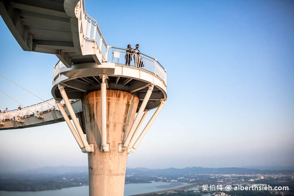 高雄景點．崗山之眼（登高40公尺天空步道上帝視角俯瞰週邊群山美景，入園門票費用/接駁車資訊）