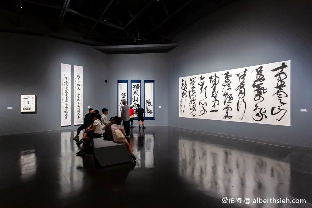桃園客家博覽會一日遊（台灣館世界館瞭解客家文化，橫山書法藝術館培養藝術氣息，首烏客家御膳館吃美食）