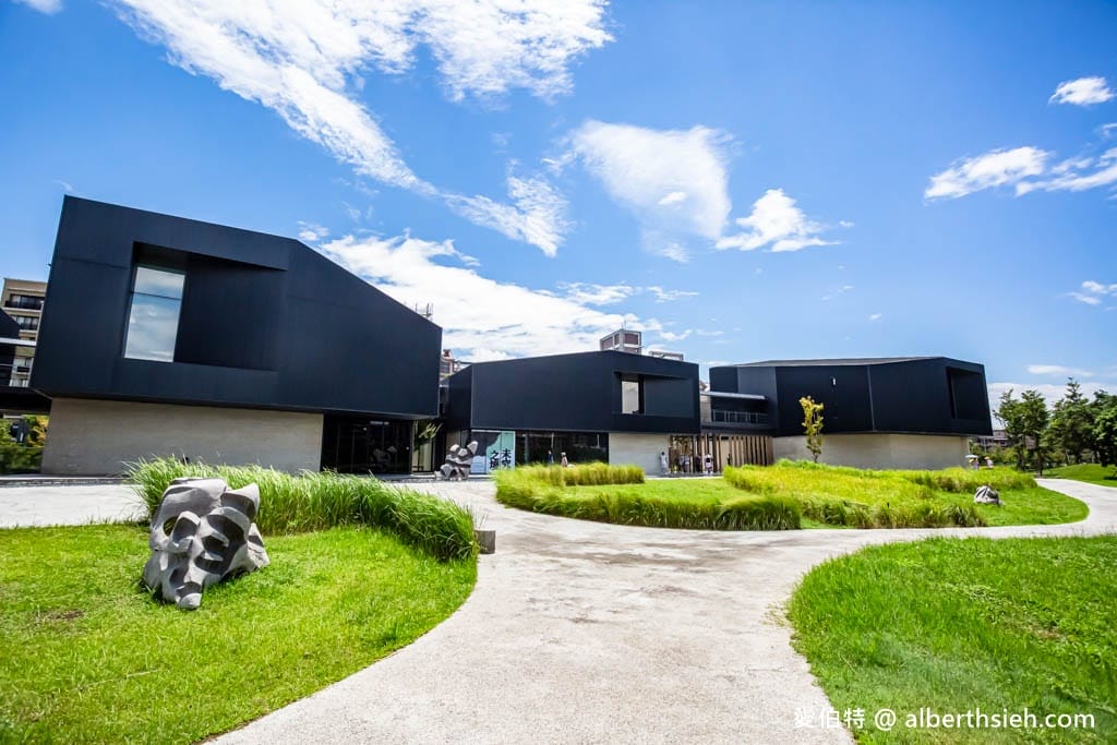 桃園客家博覽會一日遊（台灣館世界館瞭解客家文化，橫山書法藝術館培養藝術氣息，首烏客家御膳館吃美食）