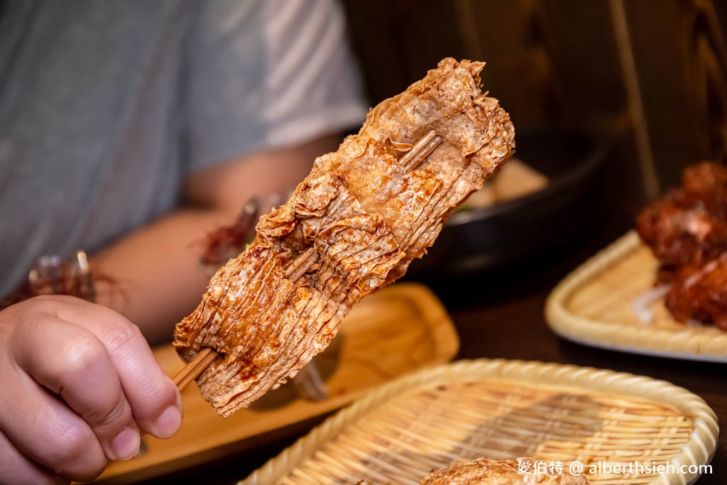 朝日串串．新竹串燒推薦（餐點菜單價格，平價居酒屋免費雞湯喝到飽，生蠔肥美，串燒美味） @愛伯特