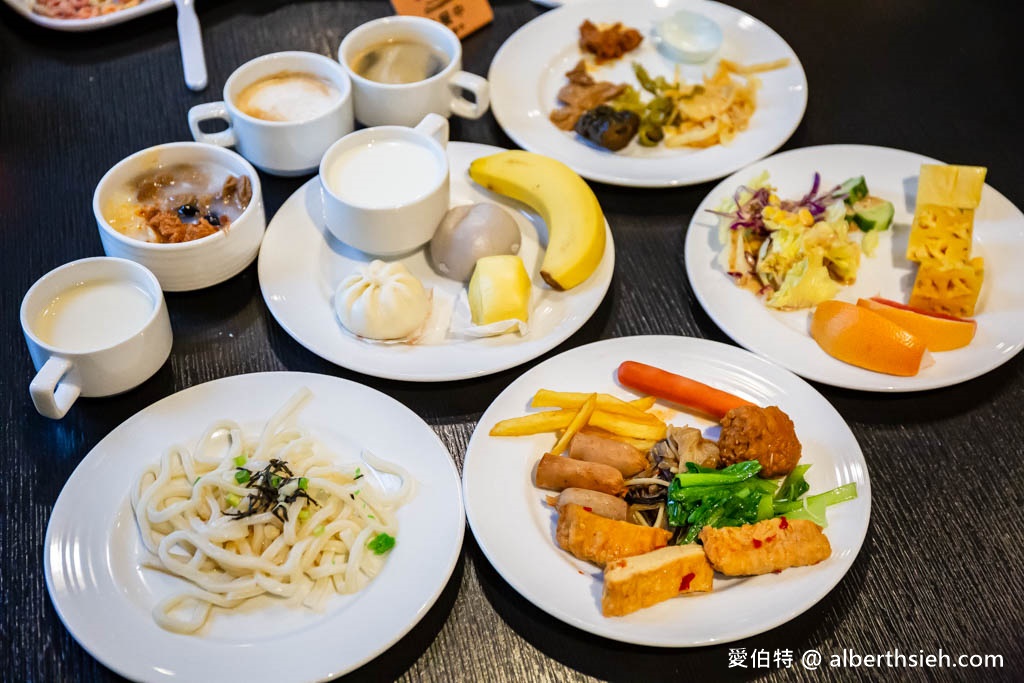 捷絲旅高雄中正館．高雄苓雅飯店推薦（鄰近捷運技擊館、衛武營、武廟市場的質感平價飯店） @愛伯特