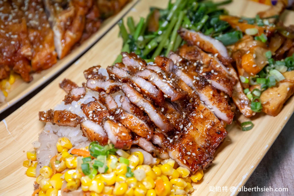 上野烤肉飯中壢總店．桃園中壢美食（便當菜單價格，附停車位的在地超狂排隊店，破千評價還有4.6顆星） @愛伯特